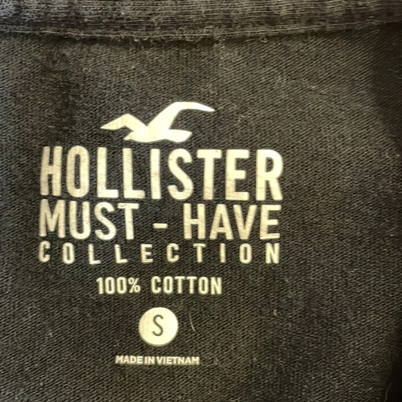 Hollister must have collection black tee t-shirt men’s size small - Picture 2 of 3